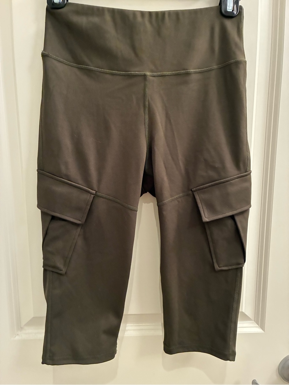 Halara Day stretch high waisted pedal pusher tights